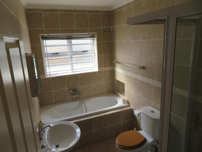 3 Bedroom Property for Sale in Zevenzicht Western Cape